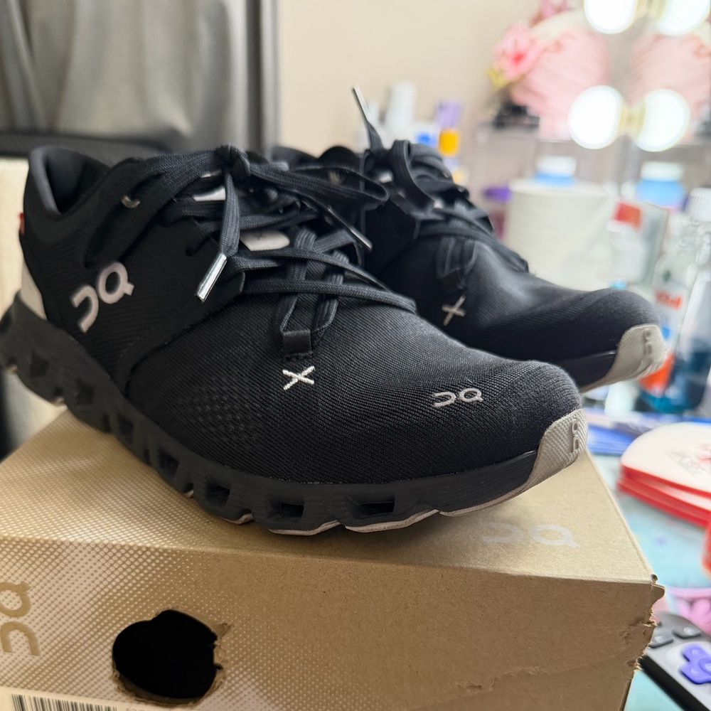 On Cloud Women's Athletic Running Shoes - Black - Picture 2 of 4